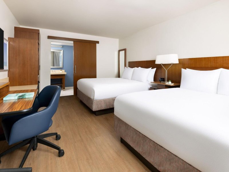 Fairfield Inn & Suites Key West at The Keys Collection 41 - Room Example