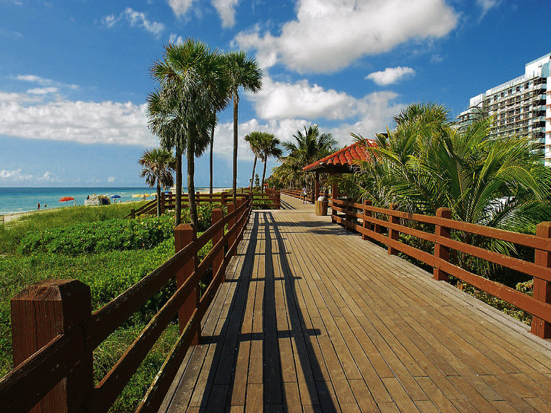 Best Western Plus Atlantic Beach Resort 4