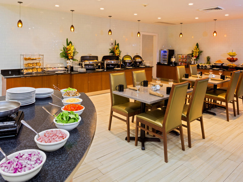 Best Western Plus Atlantic Beach Resort 7