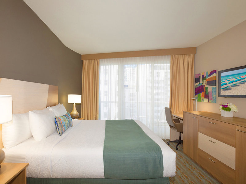 Best Western Plus Atlantic Beach Resort 8