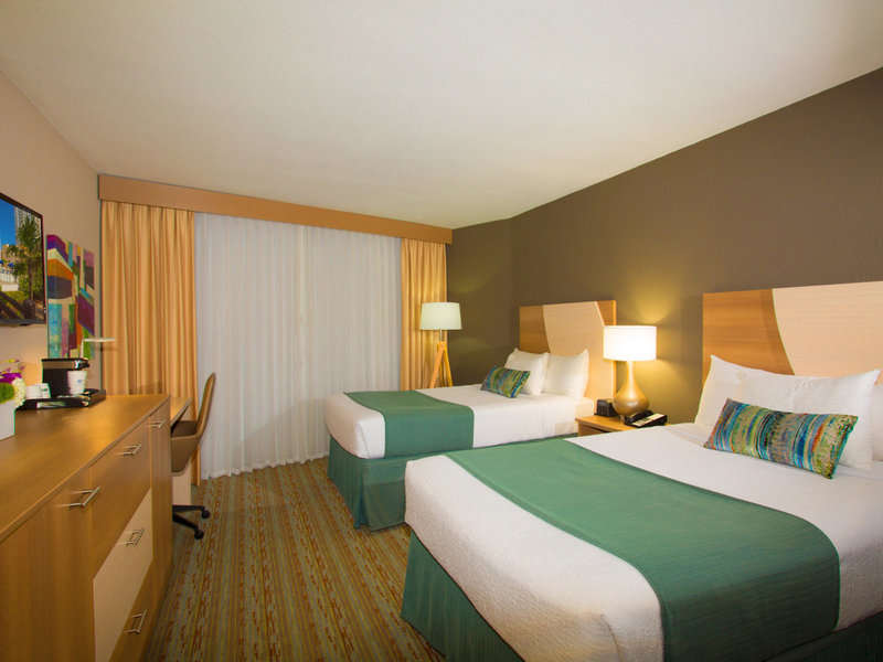 Best Western Plus Atlantic Beach Resort 9