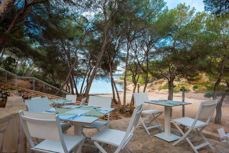 Iberostar Waves Club Cala Barca 24