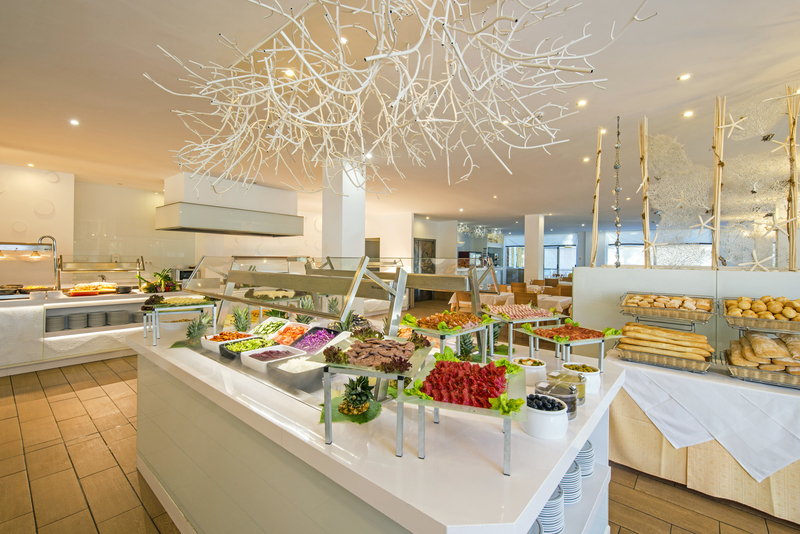 Iberostar Waves Club Cala Barca 35