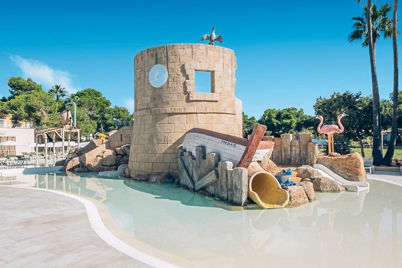 Iberostar Waves Club Cala Barca 8