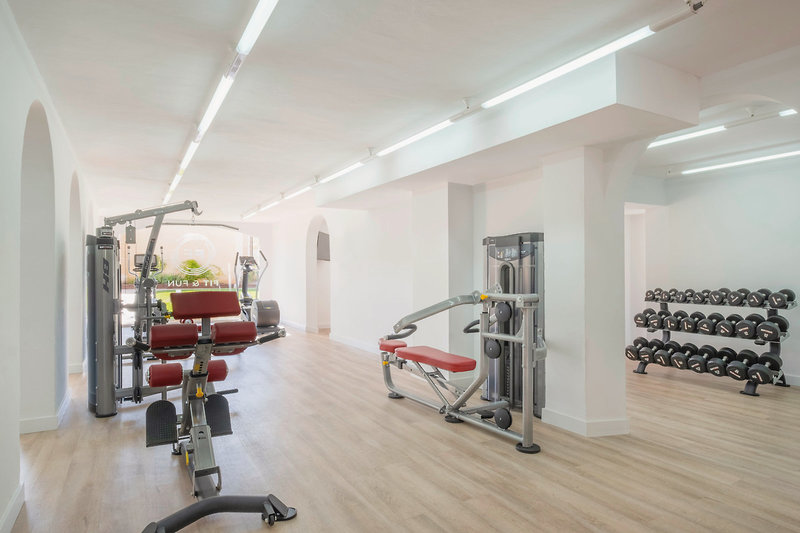 Iberostar Waves Club Cala Barca 24