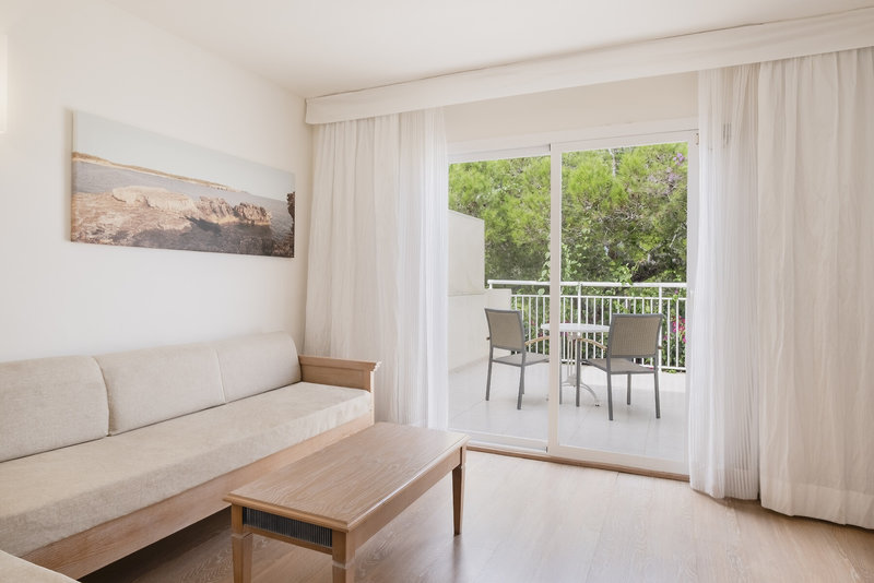 Iberostar Waves Club Cala Barca 7