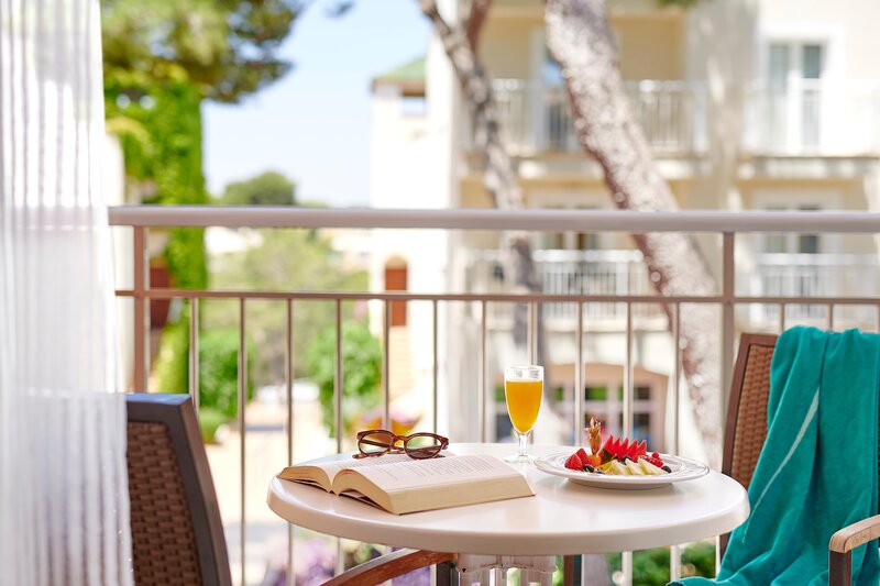 Iberostar Waves Club Cala Barca 48