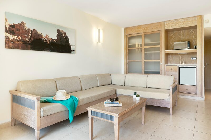 Iberostar Waves Club Cala Barca 60