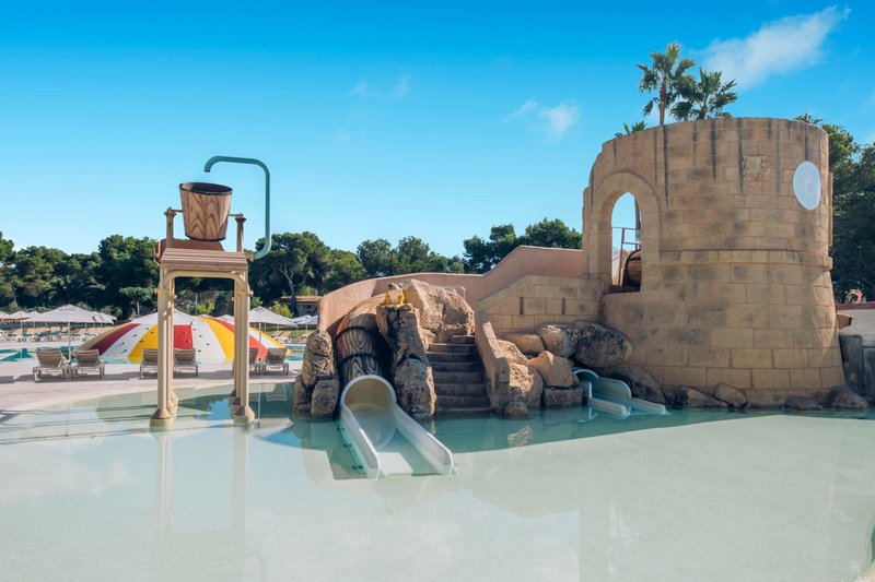 Iberostar Waves Club Cala Barca 7