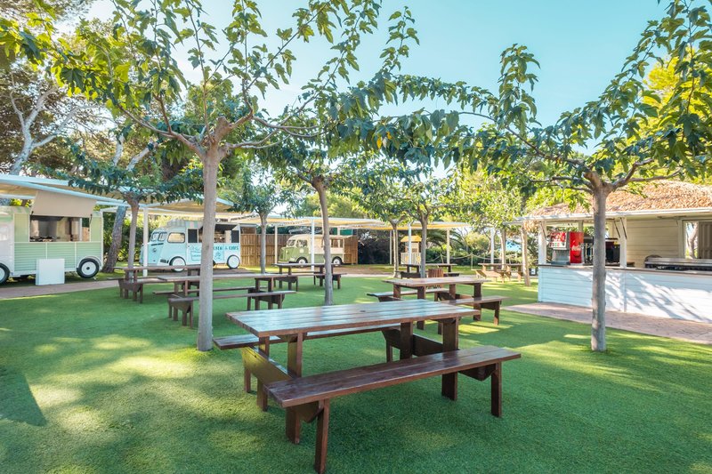 Iberostar Waves Club Cala Barca 16