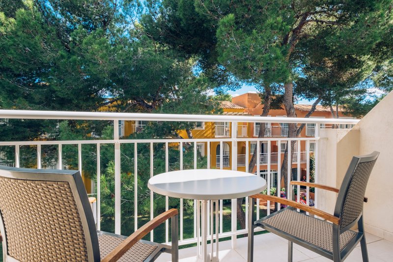 Iberostar Waves Club Cala Barca 18