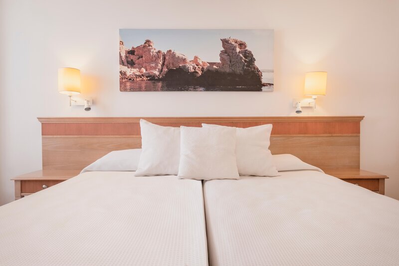 Iberostar Waves Club Cala Barca 47