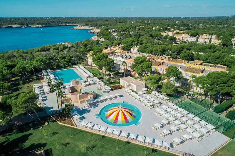 Iberostar Waves Club Cala Barca 9