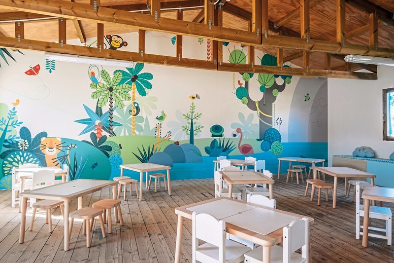 Iberostar Waves Club Cala Barca 18