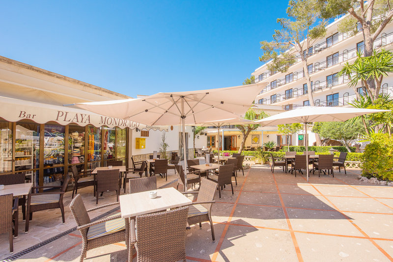 Playa Mondrago 10