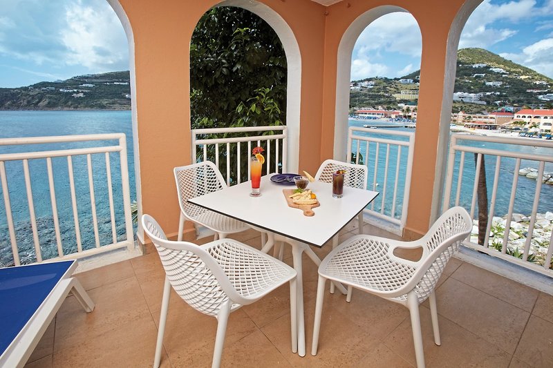 Divi Little Bay Beach Resort 10