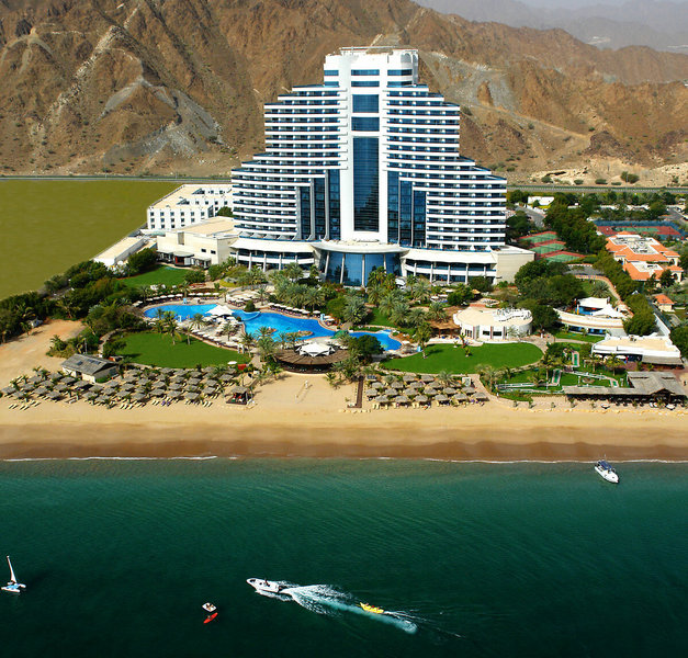 Le Meridien Al Aqah Beach Resort 1