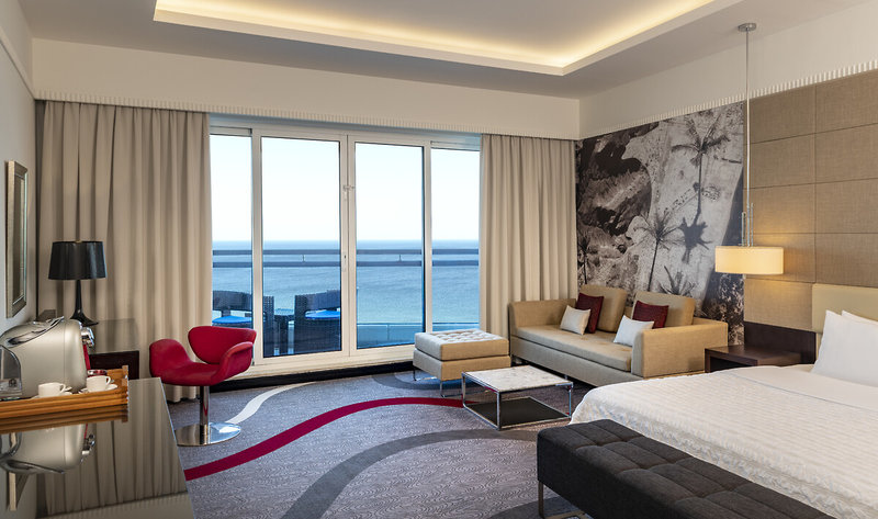 Le Meridien Al Aqah Beach Resort 5