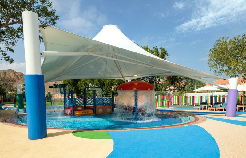 Le Meridien Al Aqah Beach Resort 9