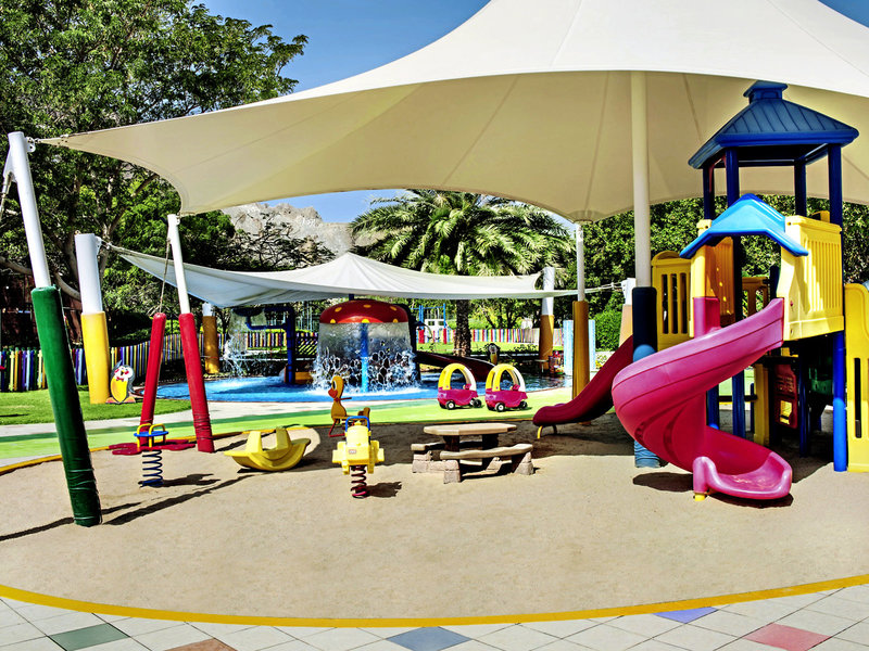 Le Meridien Al Aqah Beach Resort 6