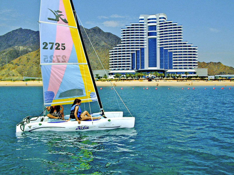 Le Meridien Al Aqah Beach Resort 35