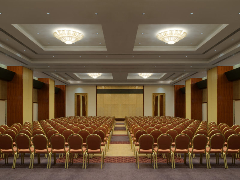 Le Meridien Al Aqah Beach Resort 38