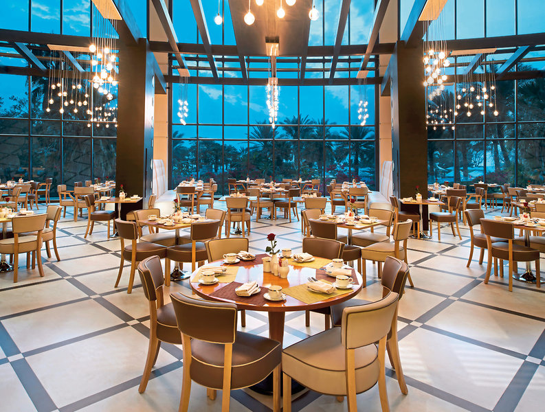 Le Meridien Al Aqah Beach Resort 14