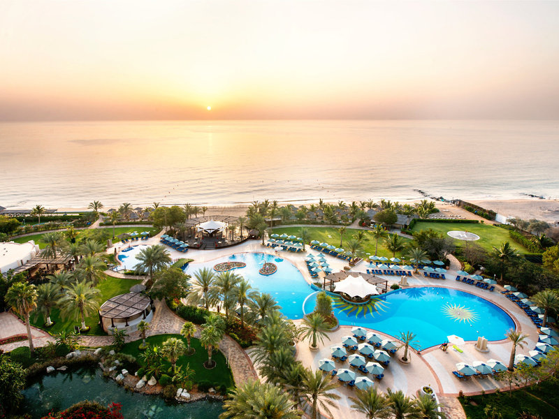 Le Meridien Al Aqah Beach Resort 1