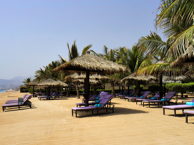 Le Meridien Al Aqah Beach Resort 4