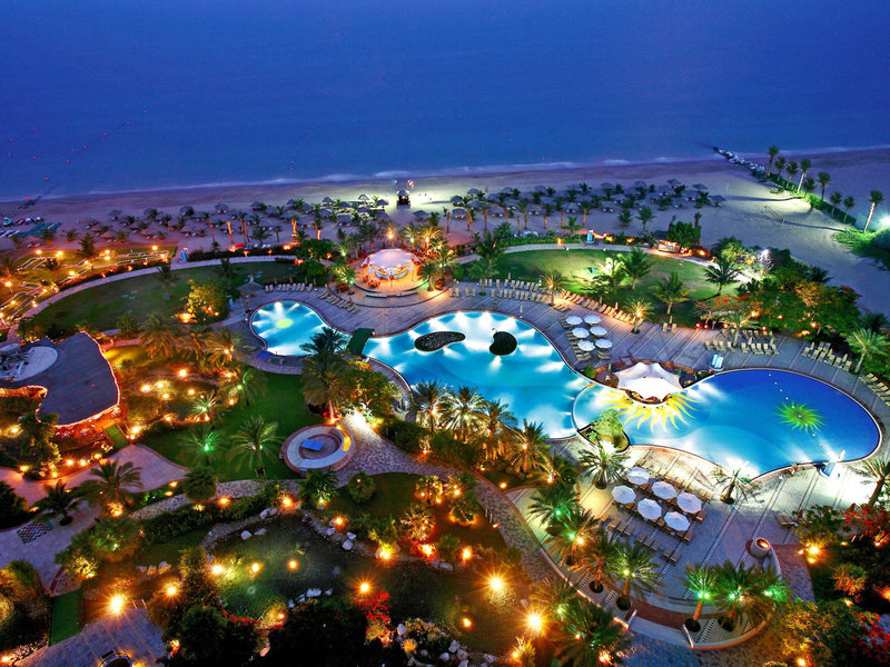 Le Meridien Al Aqah Beach Resort 9