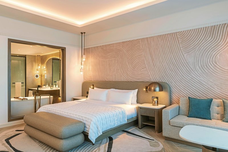 Le Meridien Al Aqah Beach Resort 5