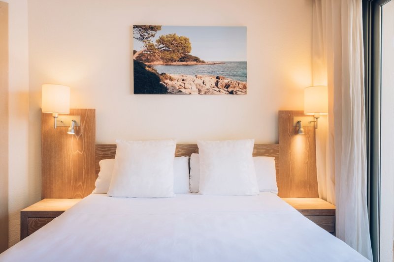 Iberostar Waves Pinos Park 17