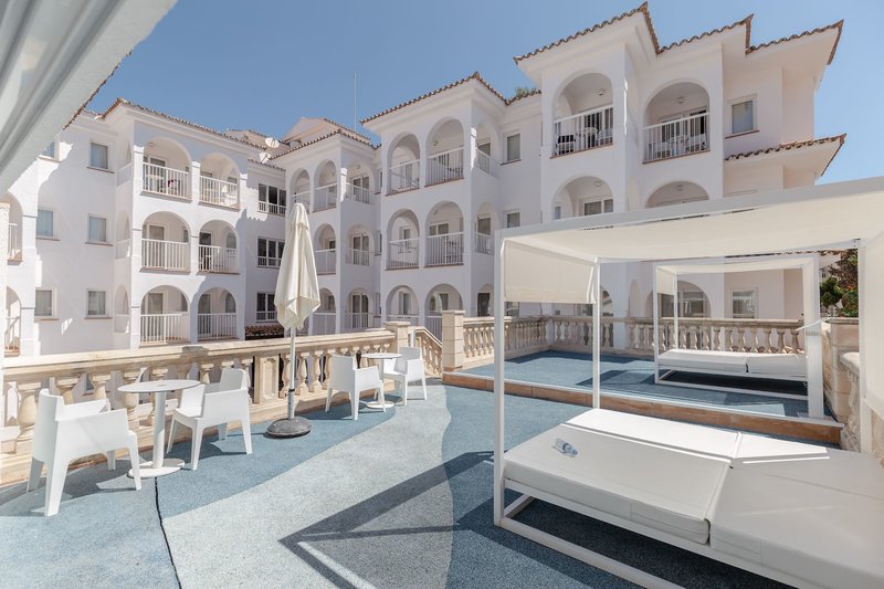 R2 Bahia Cala Ratjada Design Hotel 7