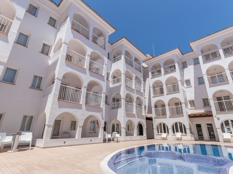 R2 Bahia Cala Ratjada Design Hotel 6