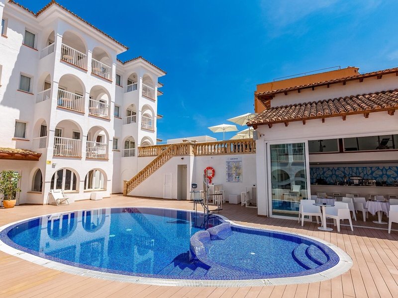 R2 Bahia Cala Ratjada Design Hotel 10