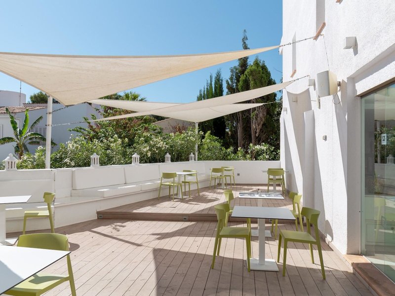 R2 Bahia Cala Ratjada Design Hotel 17