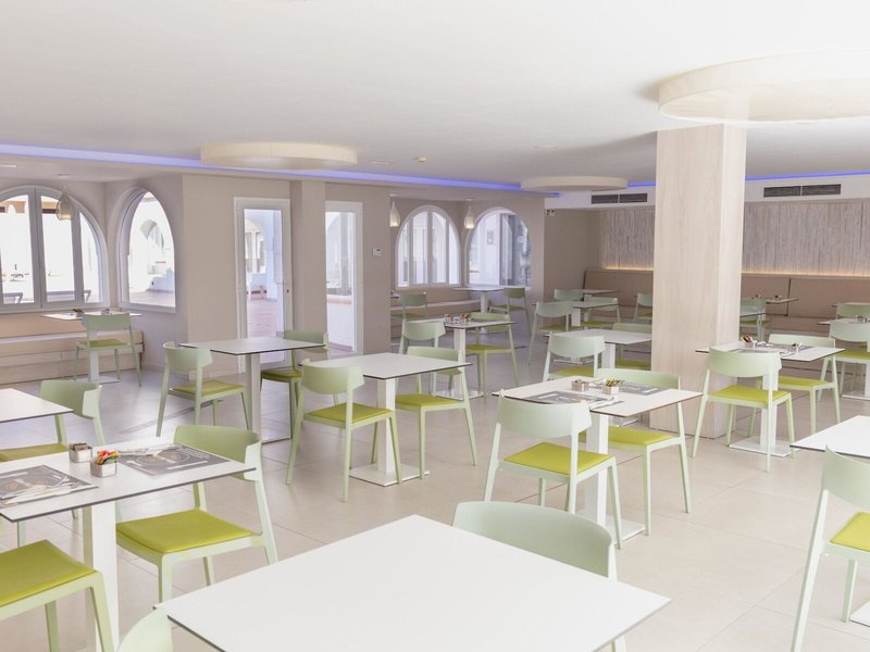 R2 Bahia Cala Ratjada Design Hotel 23