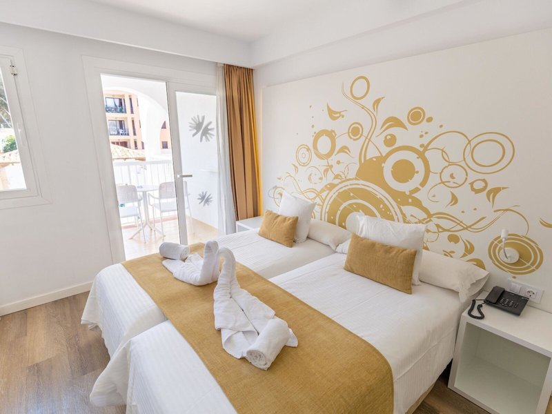 R2 Bahia Cala Ratjada Design Hotel 39