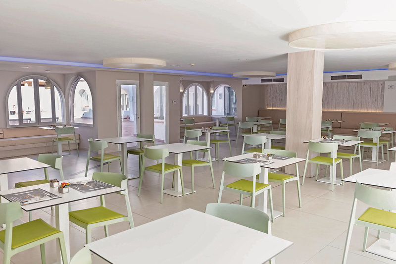 R2 Bahia Cala Ratjada Design Hotel 11