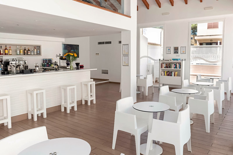 R2 Bahia Cala Ratjada Design Hotel 12