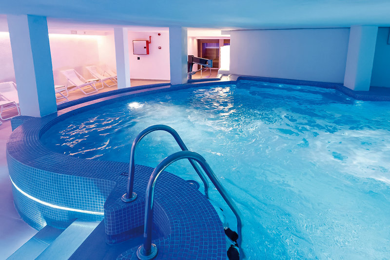 R2 Bahia Cala Ratjada Design Hotel 15