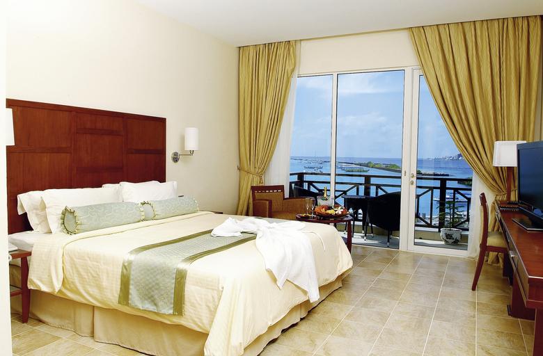 Hulhule Island Hotel 2