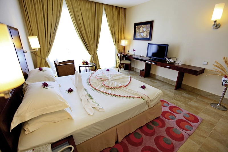 Hulhule Island Hotel 4