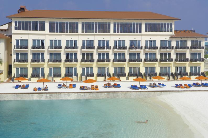 Hulhule Island Hotel 6