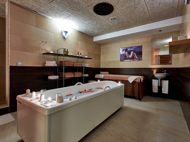 Hotel & Spa S'Entrador Playa  29