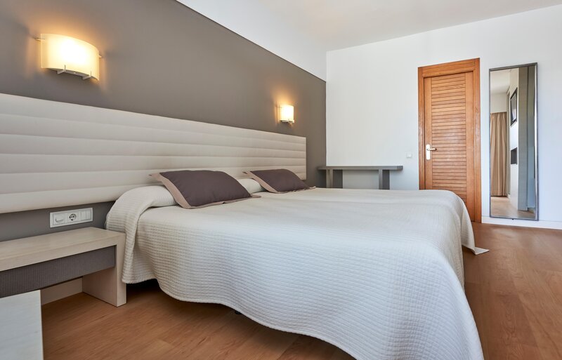Hotel & Spa S'Entrador Playa  7