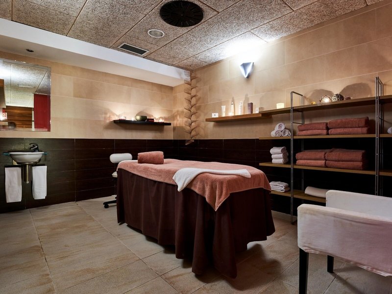 Hotel & Spa S'Entrador Playa  28