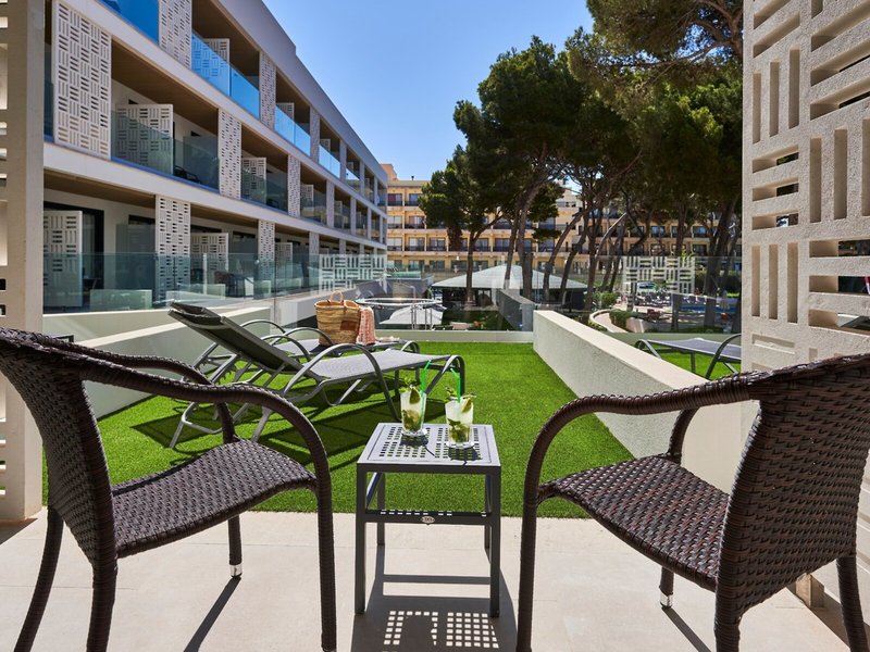 Hotel & Spa S'Entrador Playa  39