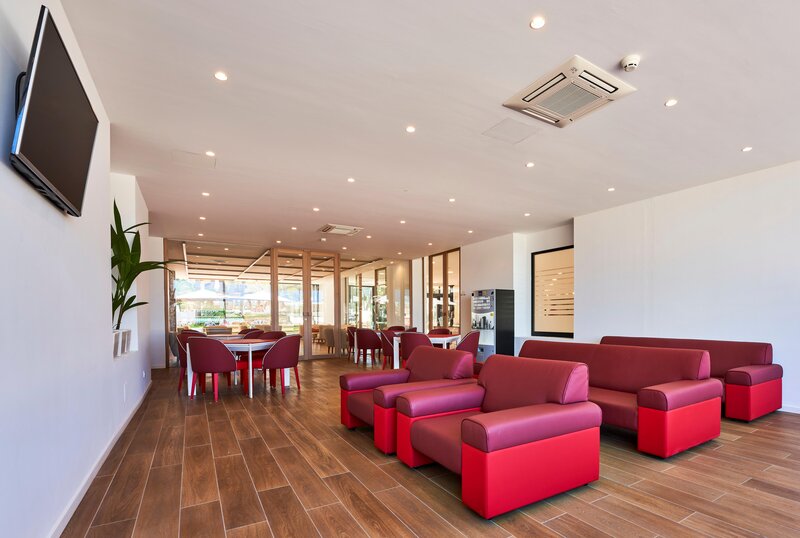 Hotel & Spa S'Entrador Playa  48