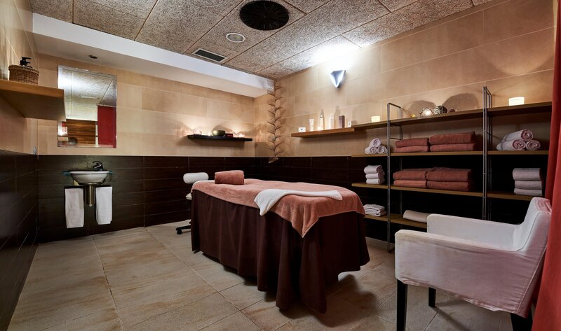 Hotel & Spa S'Entrador Playa  50